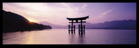 james-montgomery-flagg-le-grand-torii-du-sanctuaire-shinto-d-itsukushima-honshu-japon